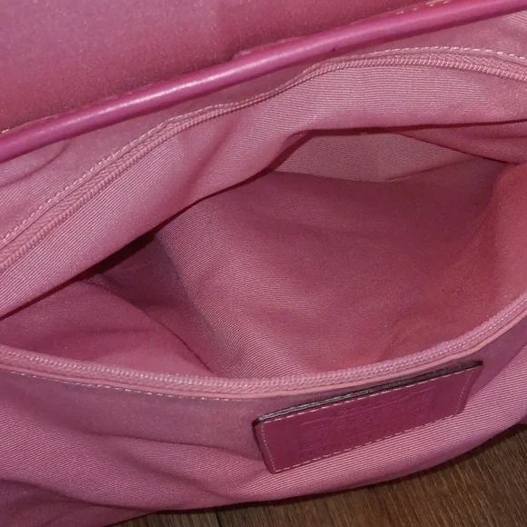 🩷Coach Y2k Pink Optic Shoulder Bag 🩷💕 - Picture 16 of 17